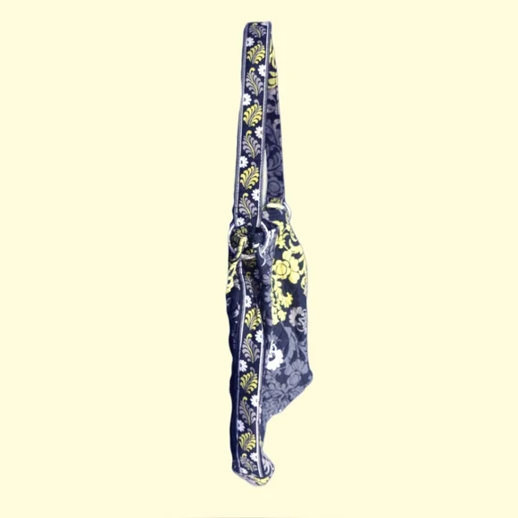 VERA BRADLEY Quilted Multicolor Pattern Magnetic Closure Tote Bag - Picture 4 of 10